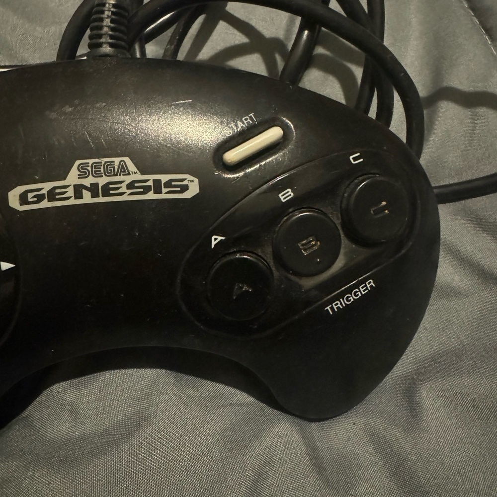 Sega Genesis Controller Untested​​​​​ - Picture 3 of 3